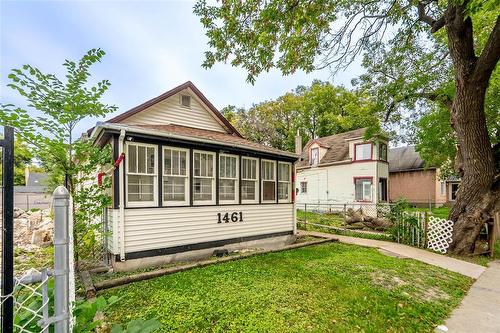 1461 Winnipeg Avenue W, Winnipeg, MB 