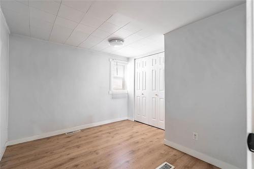 1461 Winnipeg Avenue W, Winnipeg, MB 