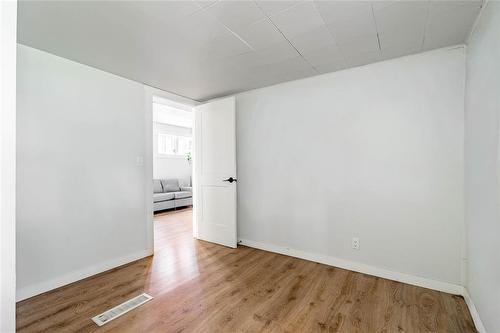 1461 Winnipeg Avenue W, Winnipeg, MB 