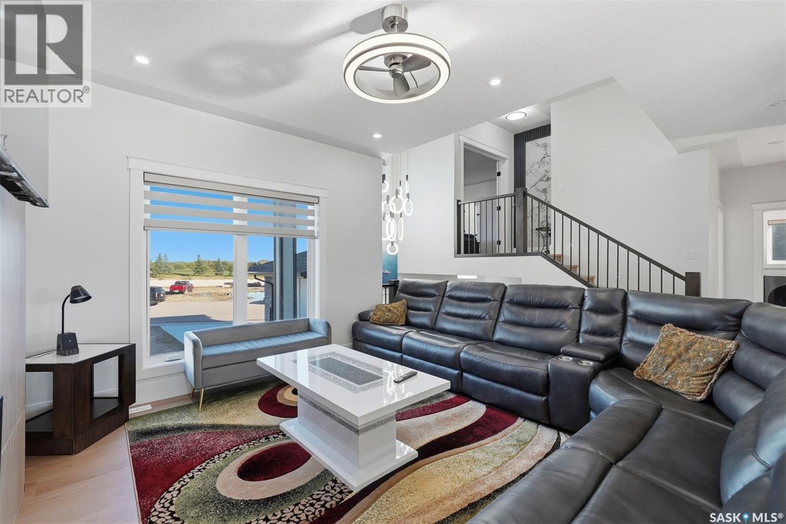 718 Weir Crescent, Warman, SK