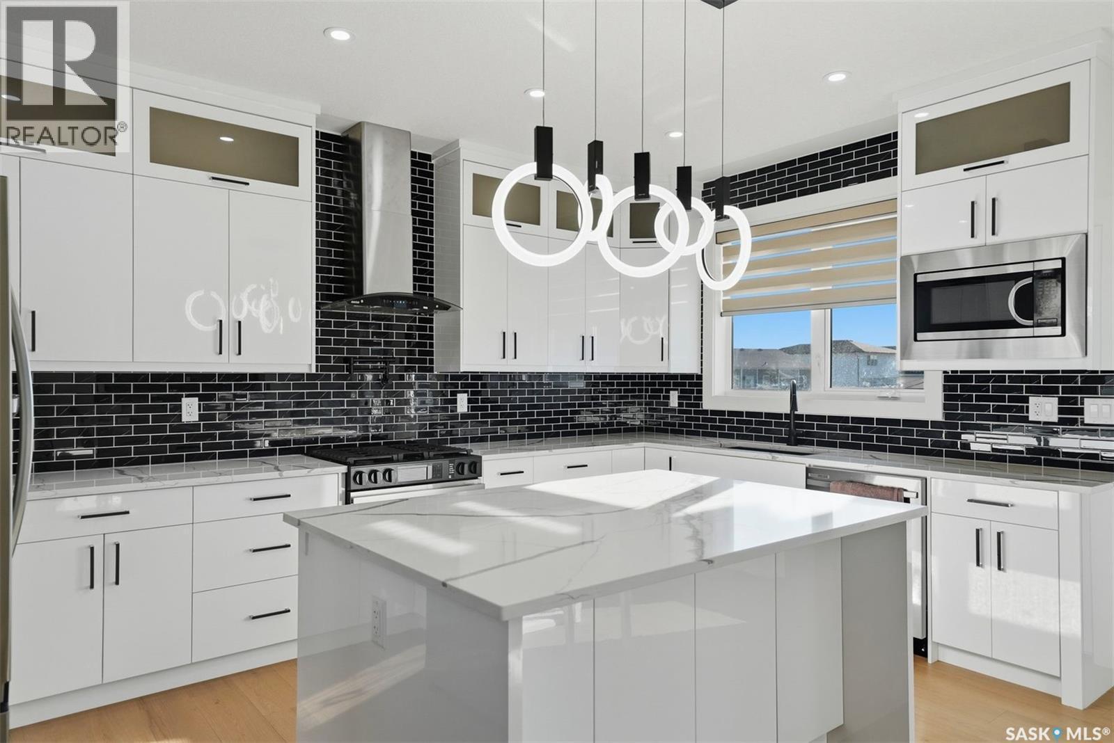 718 Weir Crescent, Warman, SK