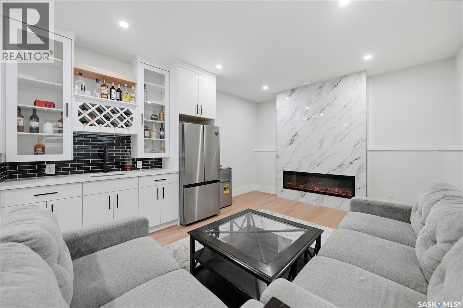 718 Weir Crescent, Warman, SK