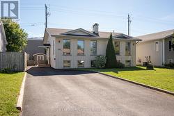 123 PARSONS AVENUE Thunder Bay (Shuniah), ON P7A 7B3