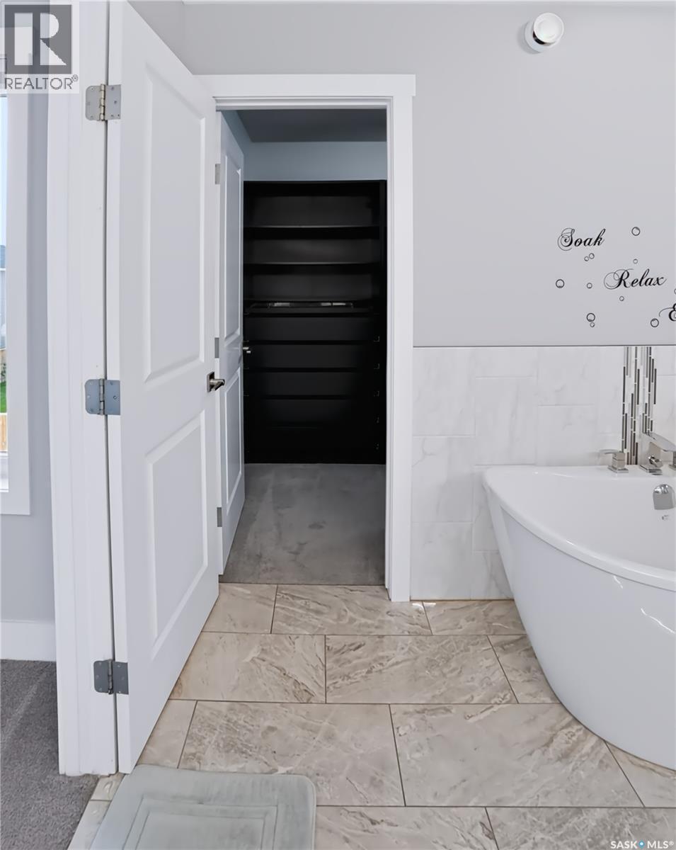 550 Bolstad Turn, Saskatoon, SK
