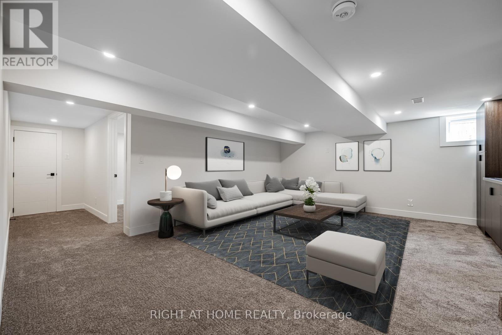 690 Hillman Crescent, Mississauga, ON