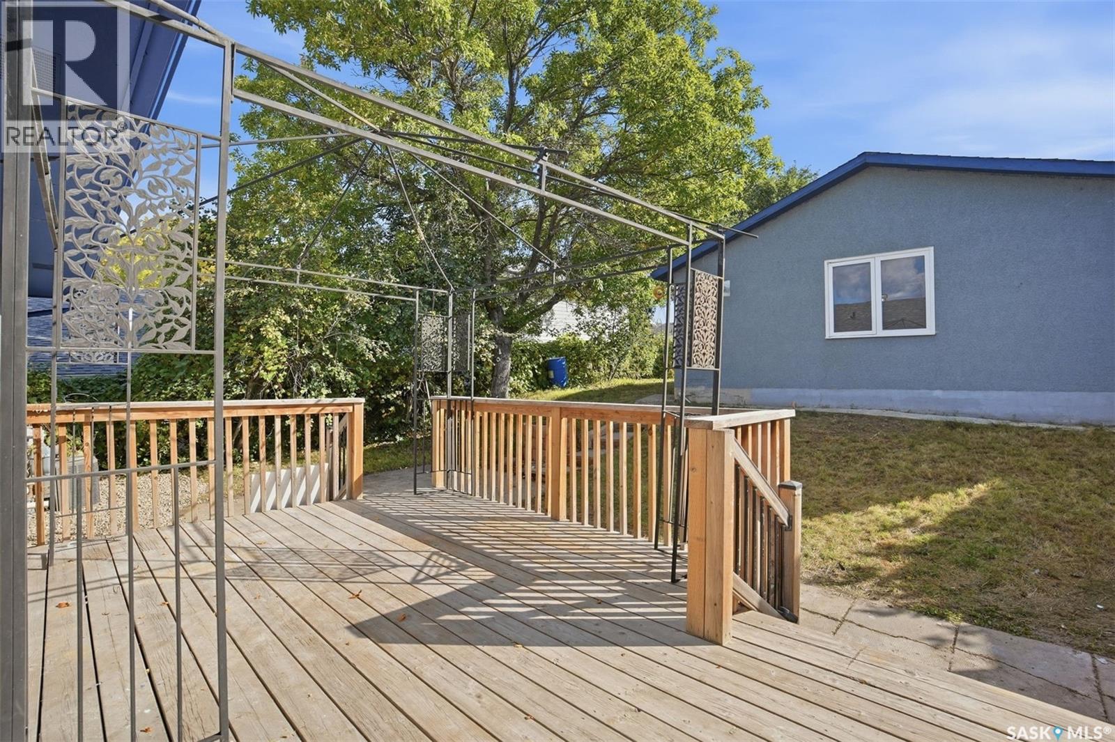 3805 Diefenbaker Drive, Saskatoon, SK