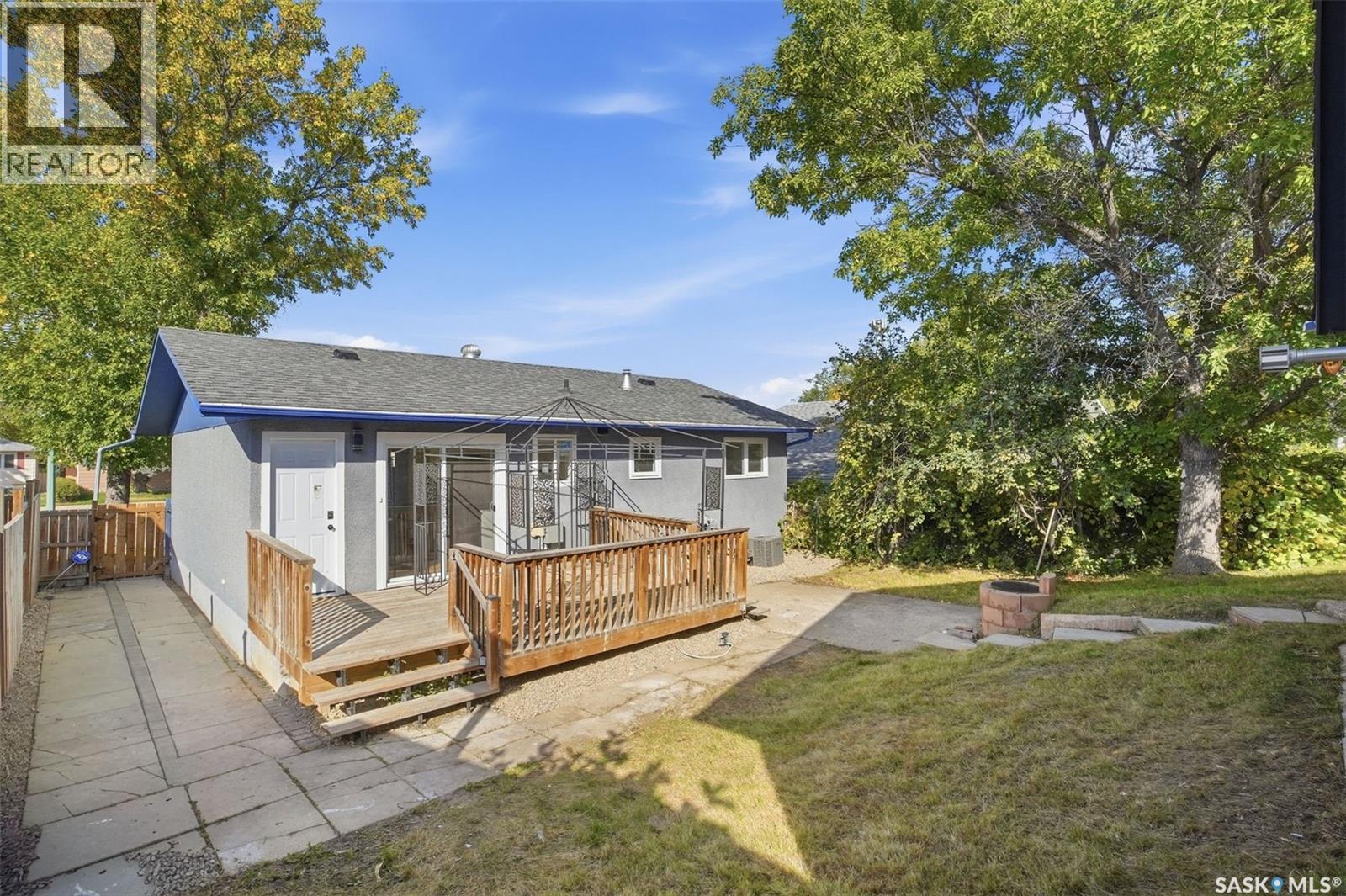 3805 Diefenbaker Drive, Saskatoon, SK