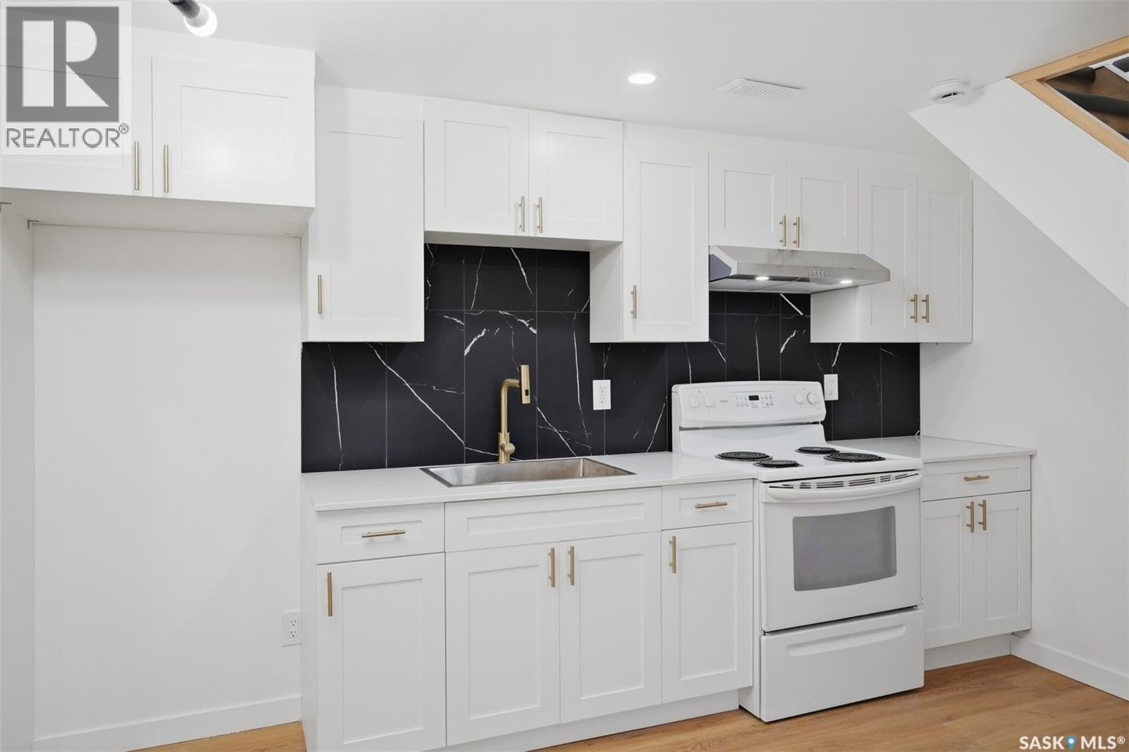 3805 Diefenbaker Drive, Saskatoon, SK