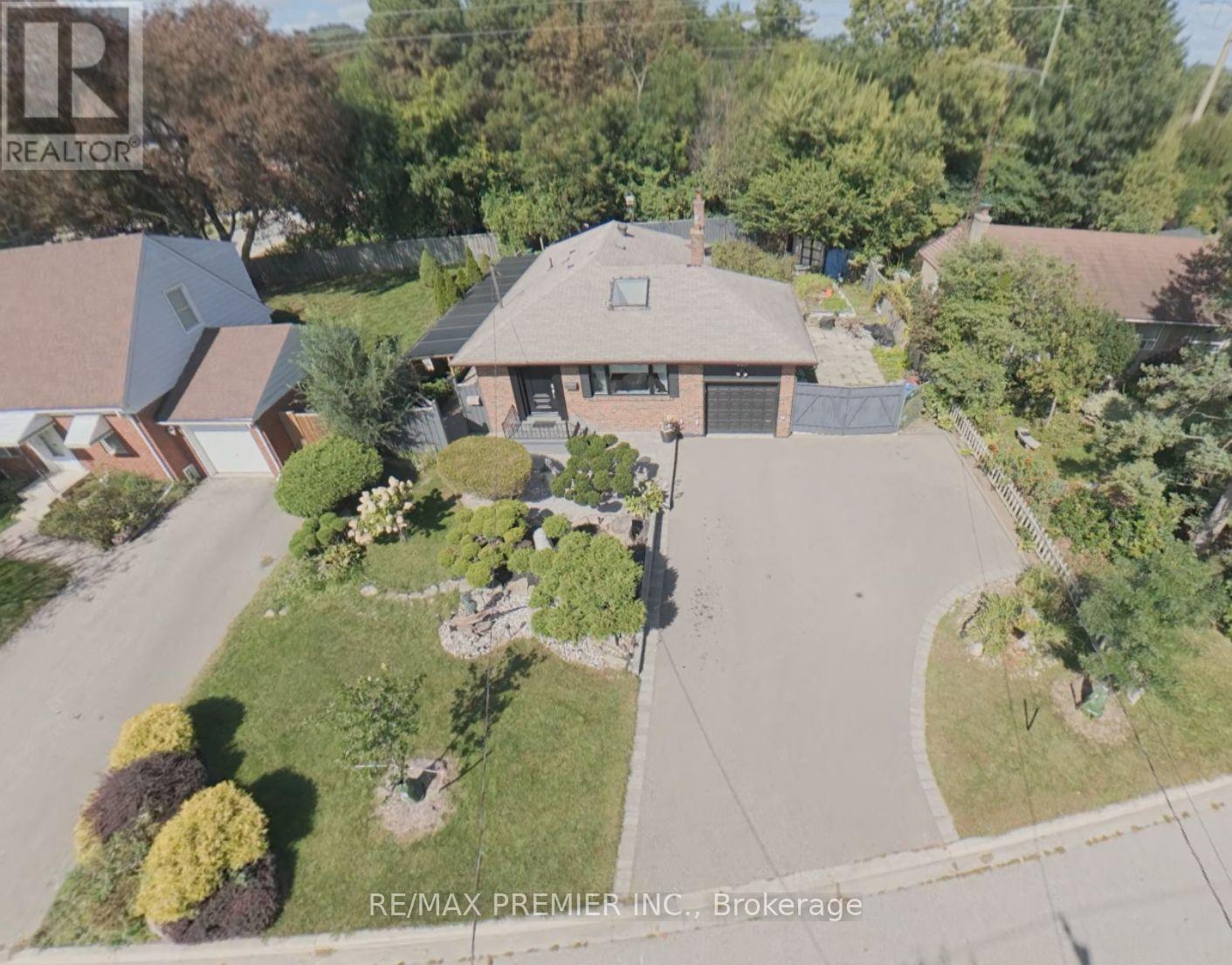 445 Selsey Drive, Mississauga, ON