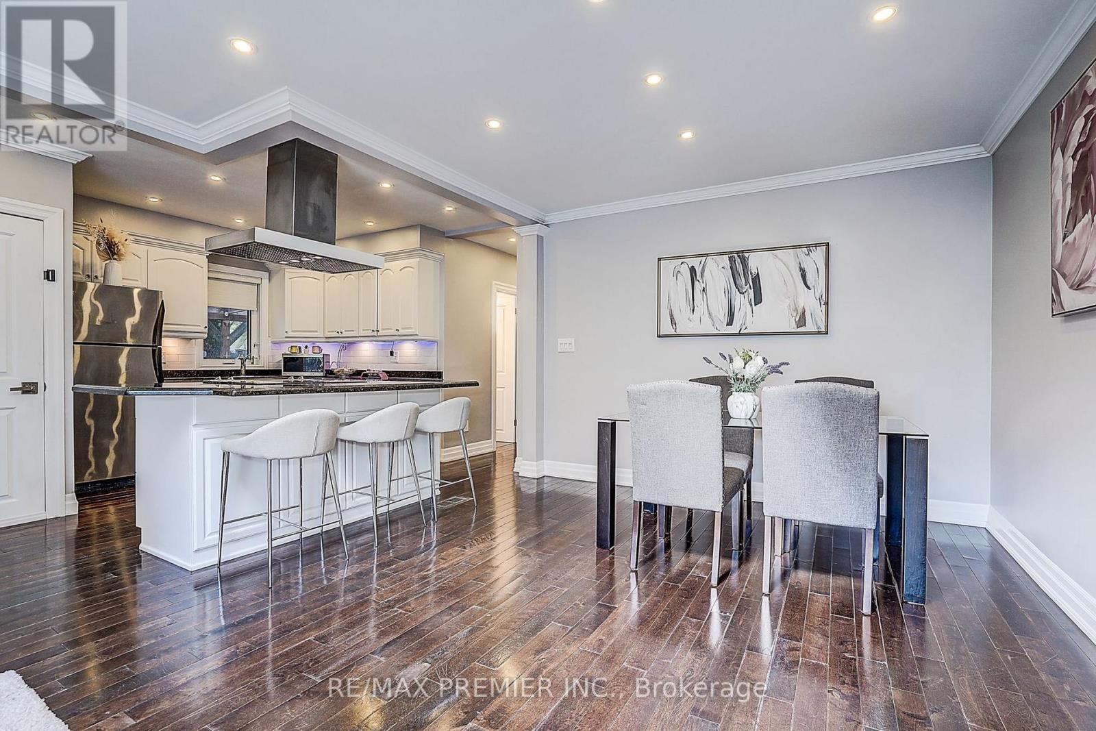 445 Selsey Drive, Mississauga, ON