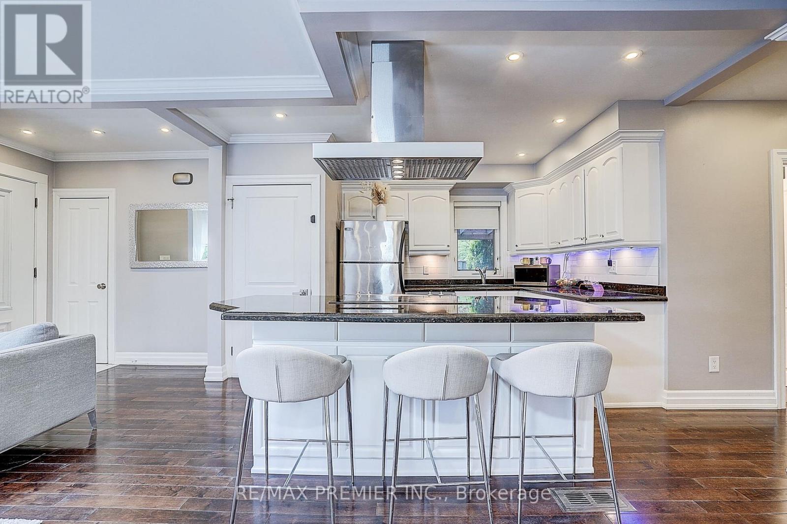 445 Selsey Drive, Mississauga, ON