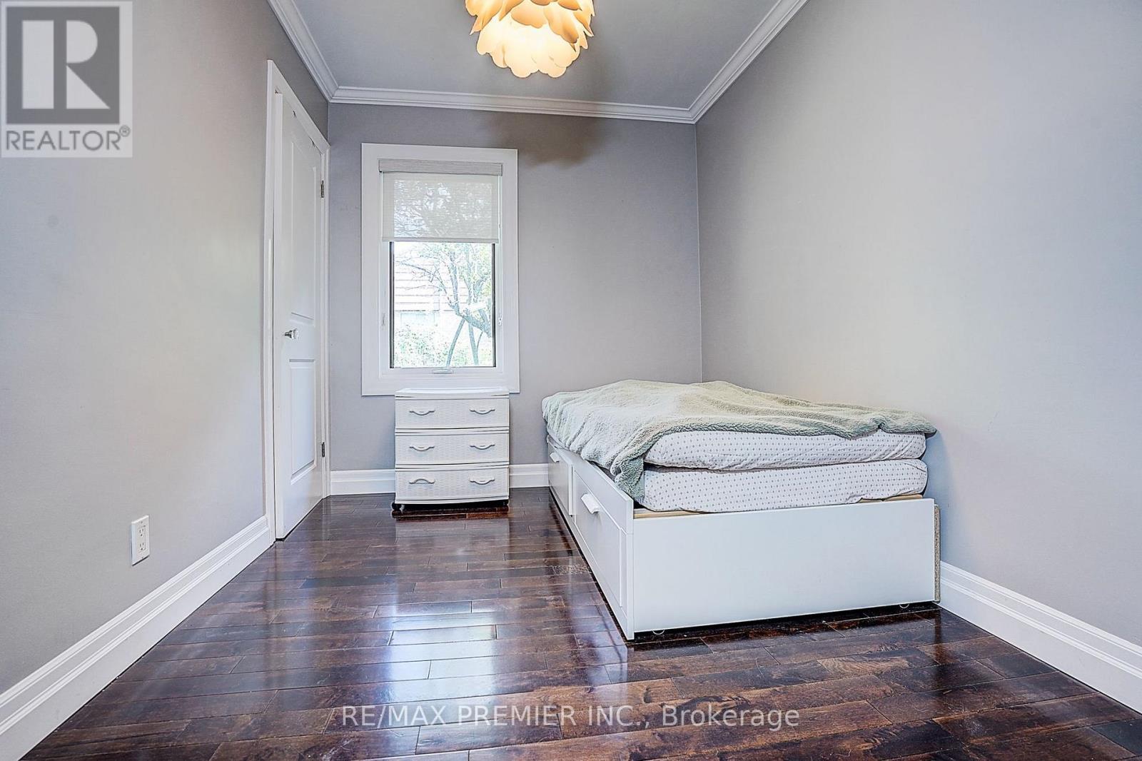 445 Selsey Drive, Mississauga, ON