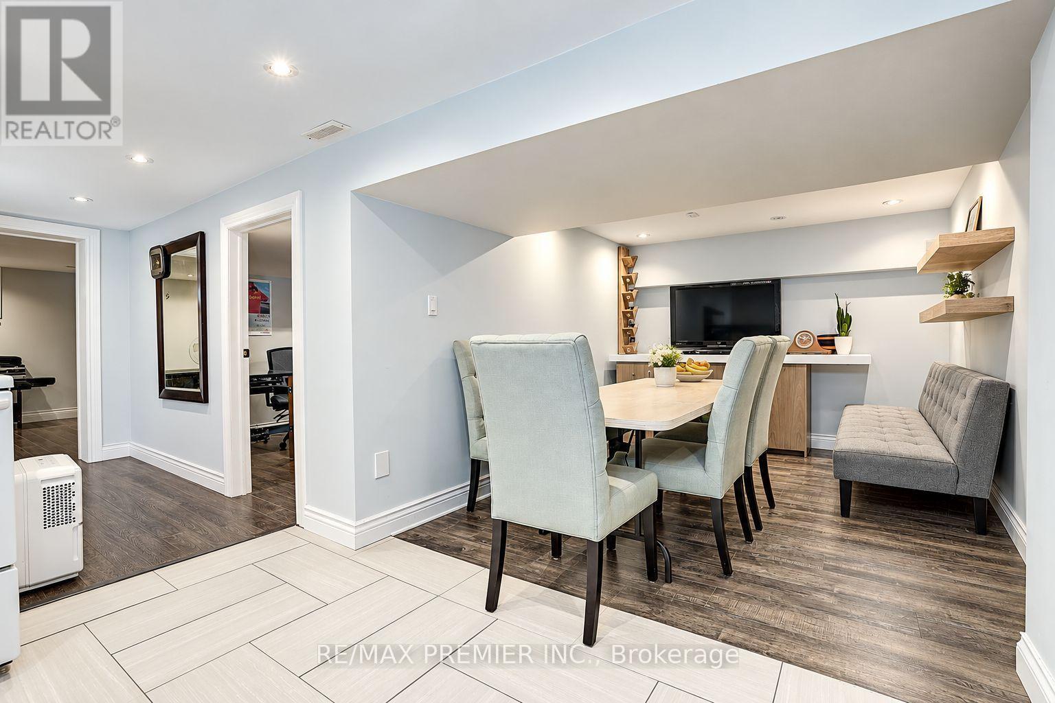 445 Selsey Drive, Mississauga, ON