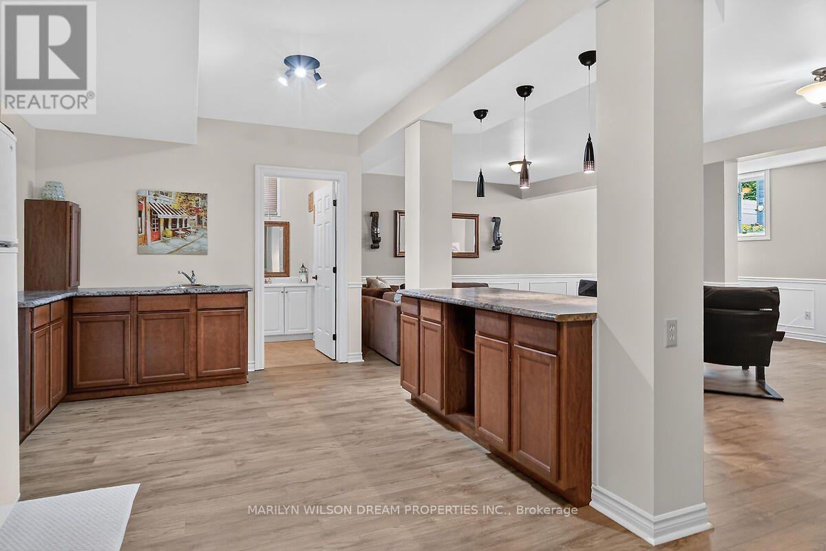 448 Rahul Crescent, Ottawa, ON