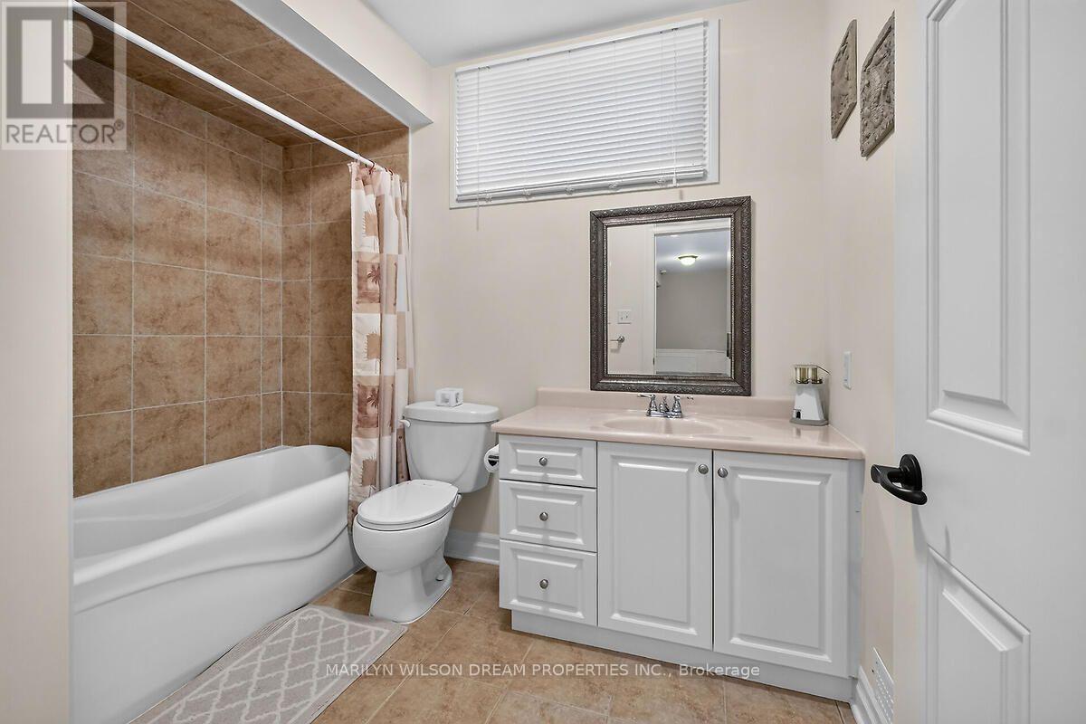 448 Rahul Crescent, Ottawa, ON