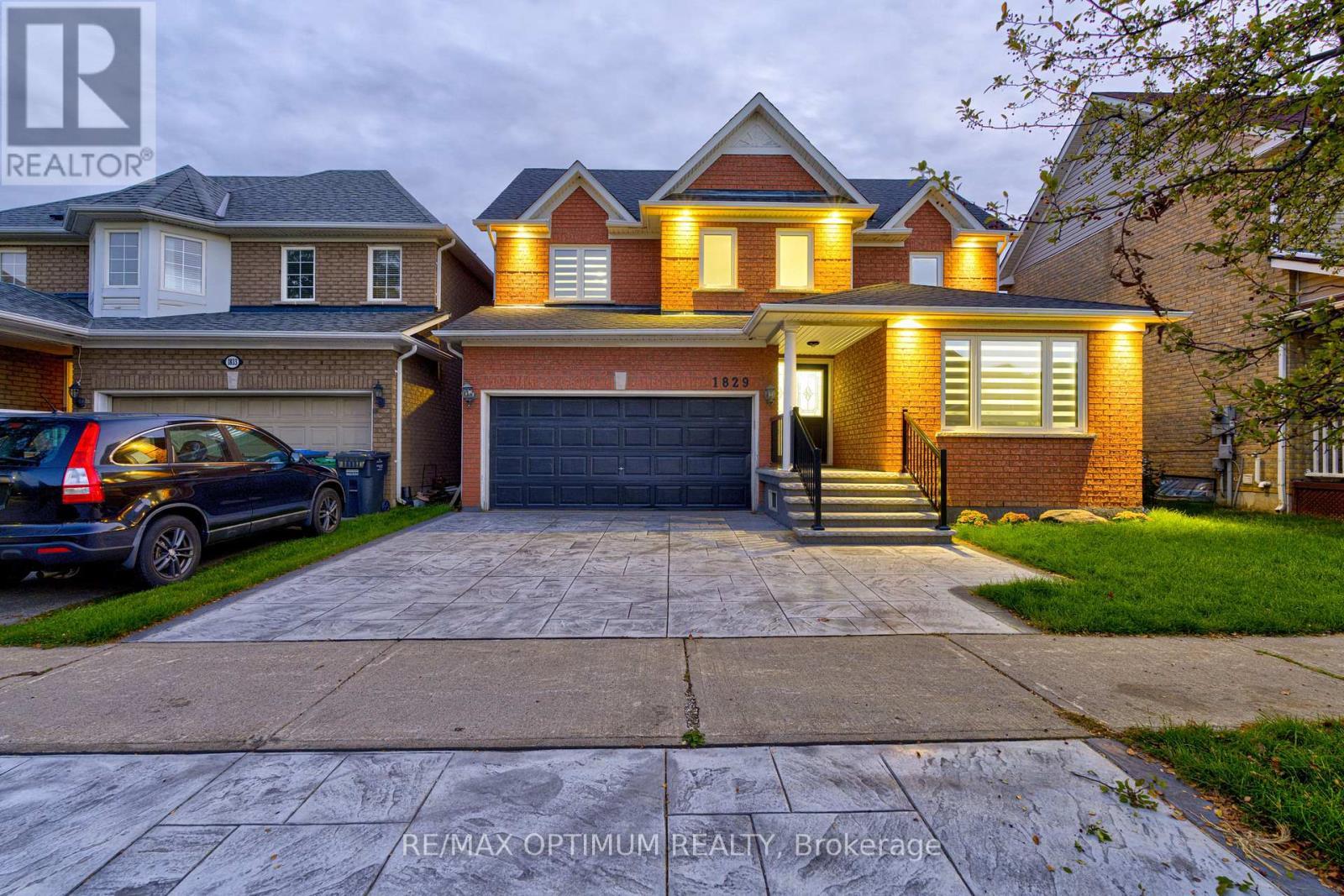 1829 Samuelson Circle, Mississauga, ON