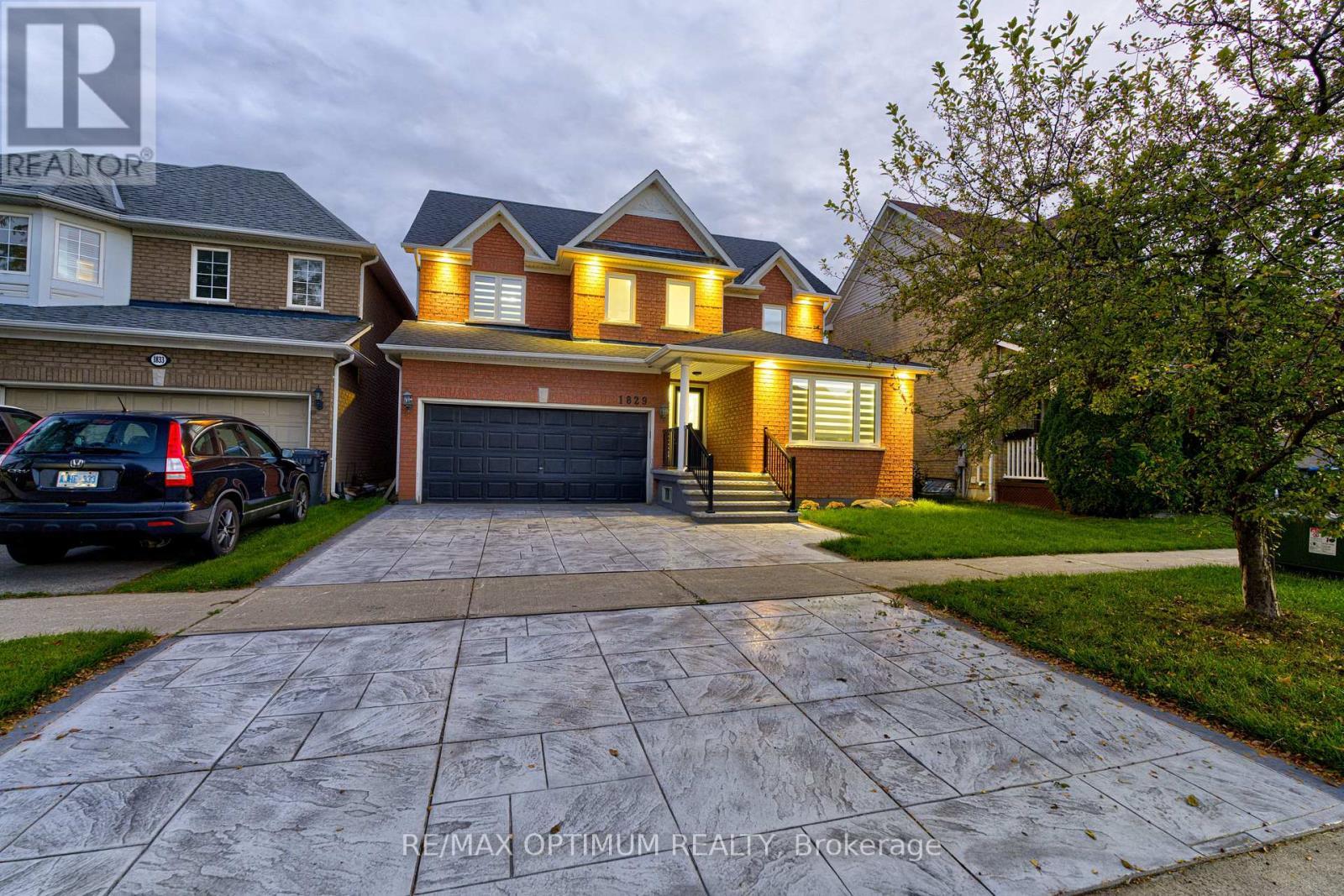 1829 Samuelson Circle, Mississauga, ON