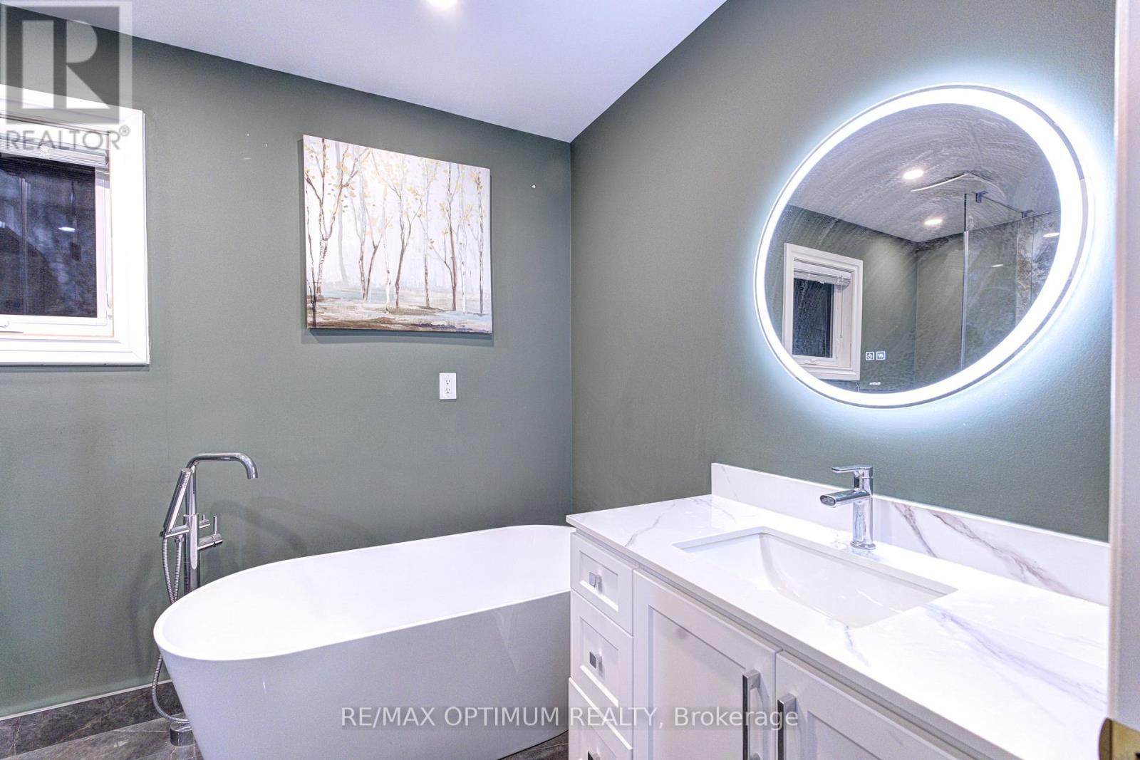 1829 Samuelson Circle, Mississauga, ON