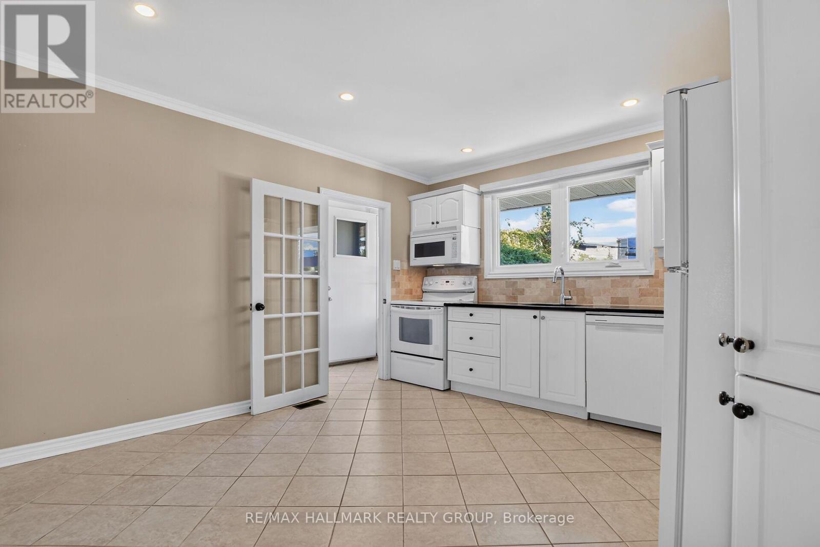 1130 Soderlind Street, Ottawa, ON
