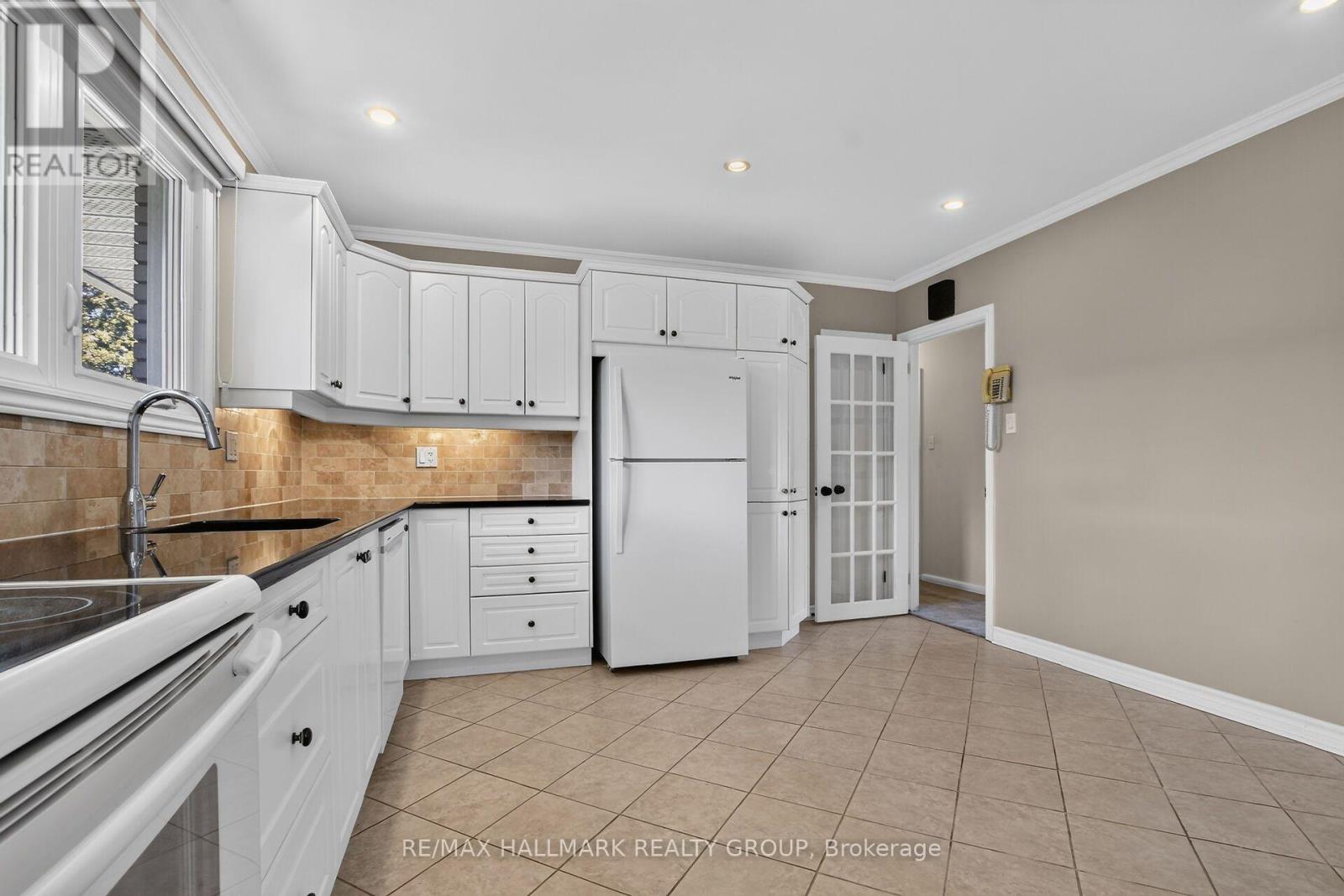 1130 Soderlind Street, Ottawa, ON