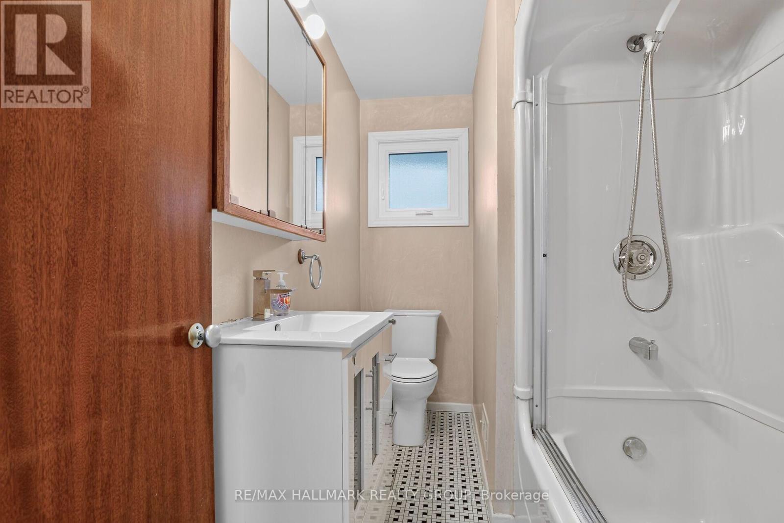 1130 Soderlind Street, Ottawa, ON