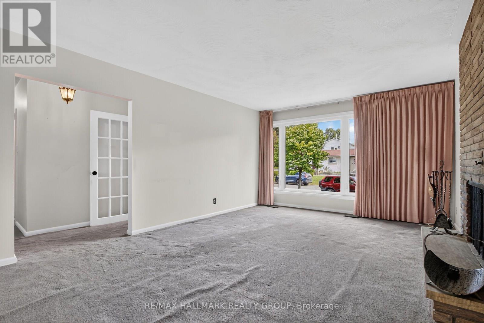 1130 Soderlind Street, Ottawa, ON