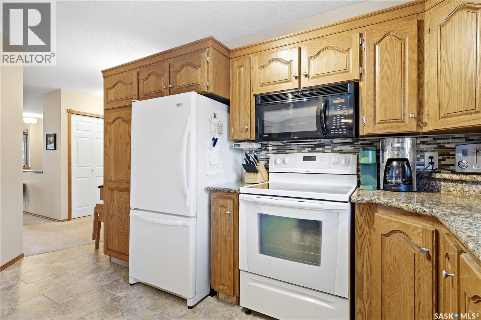 18 Greencrest Bay, Regina, SK