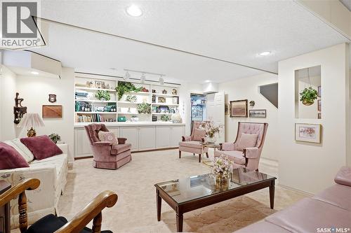 18 Greencrest Bay, Regina, SK 