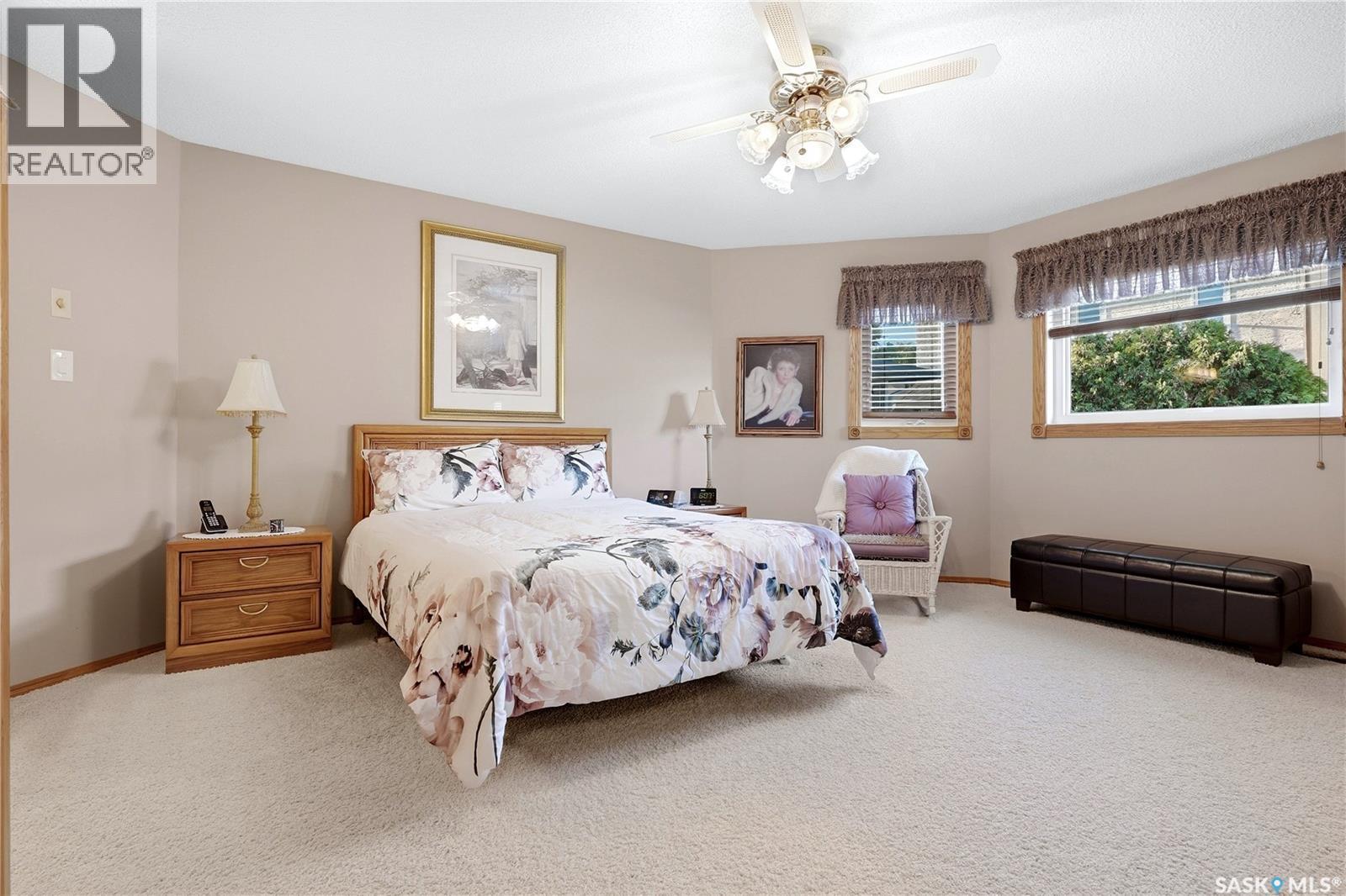 18 Greencrest Bay, Regina, SK