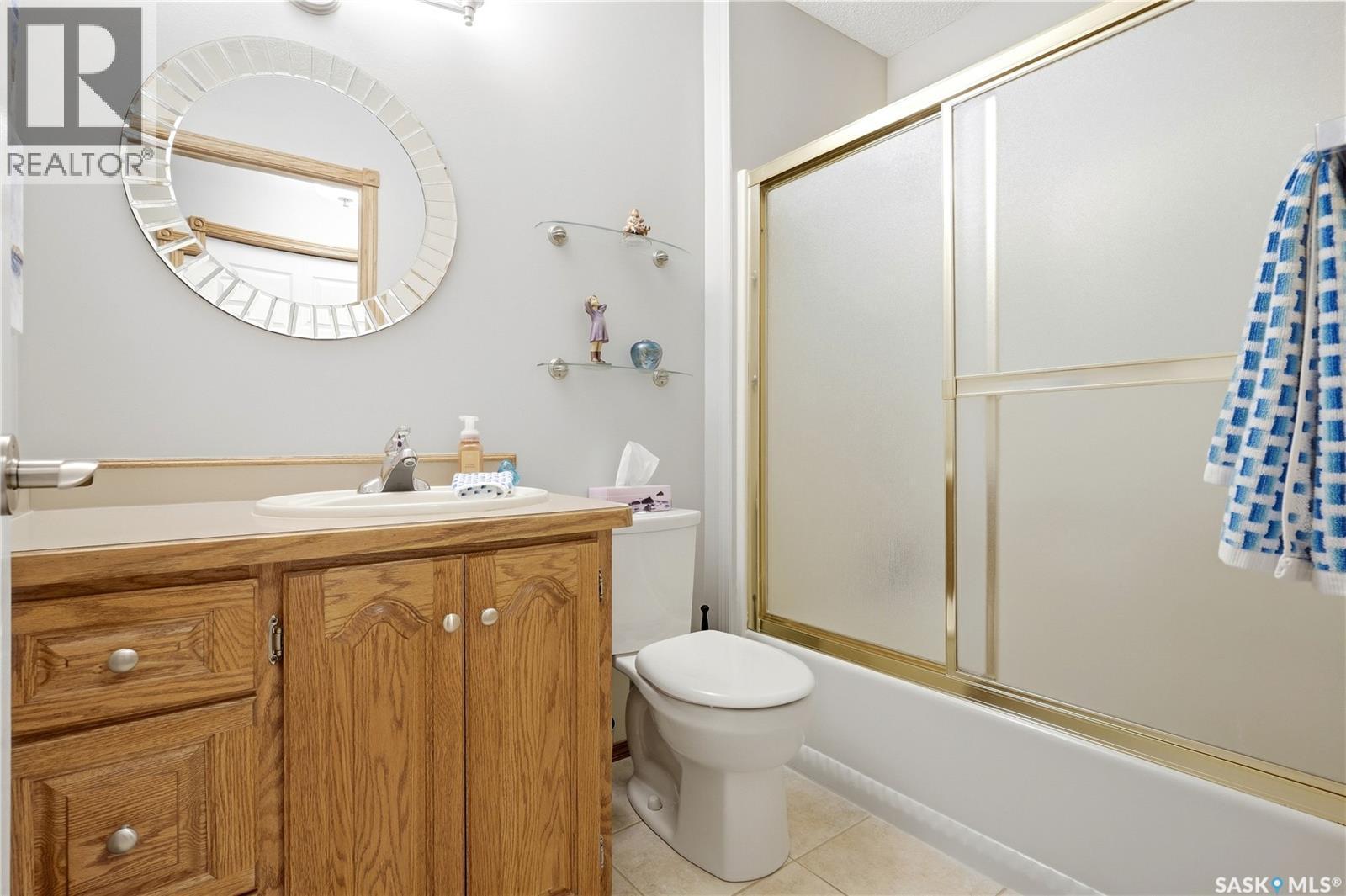 18 Greencrest Bay, Regina, SK