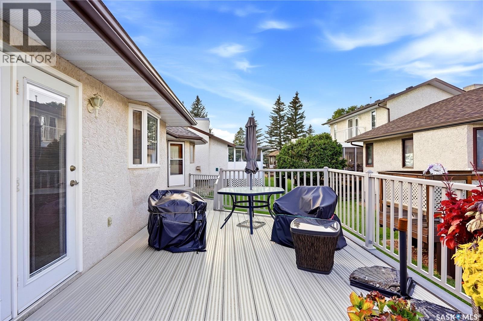 18 Greencrest Bay, Regina, SK