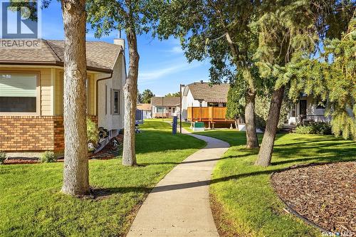 18 Greencrest Bay, Regina, SK 