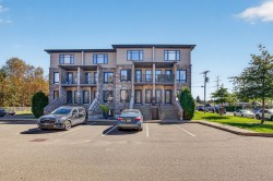 4285 Rue des Thuyas Québec (Charlesbourg), QC G1G 0G5