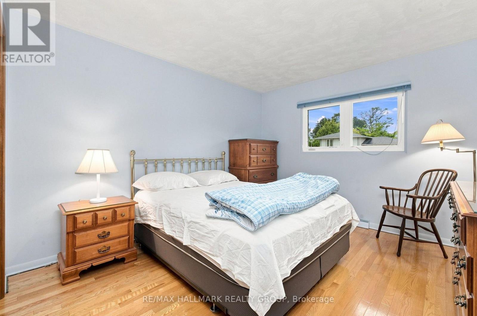855 Mountainview Avenue, Ottawa, ON