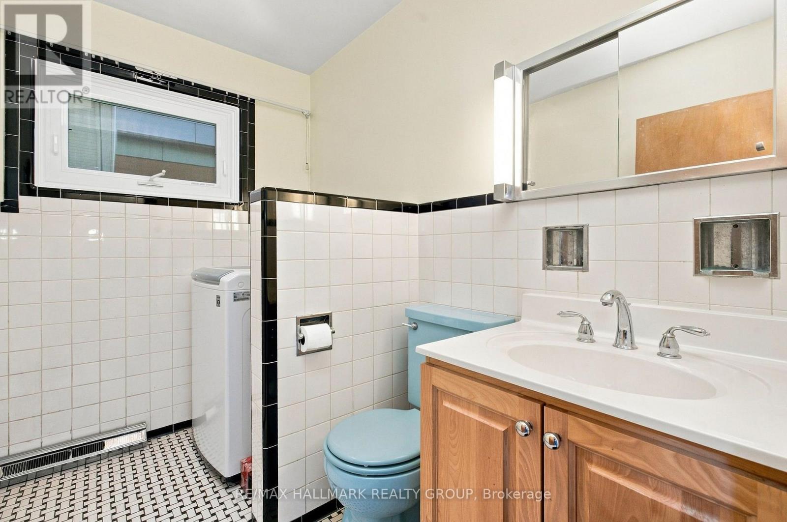 855 Mountainview Avenue, Ottawa, ON
