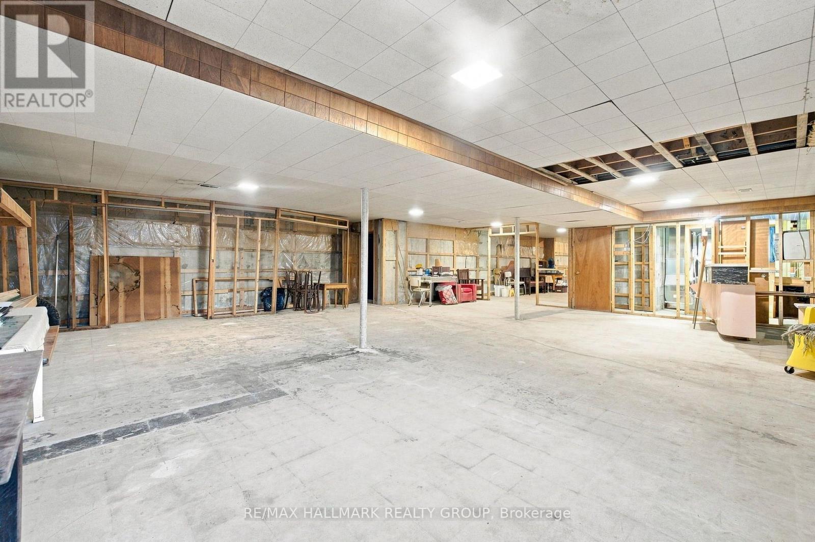 855 Mountainview Avenue, Ottawa, ON