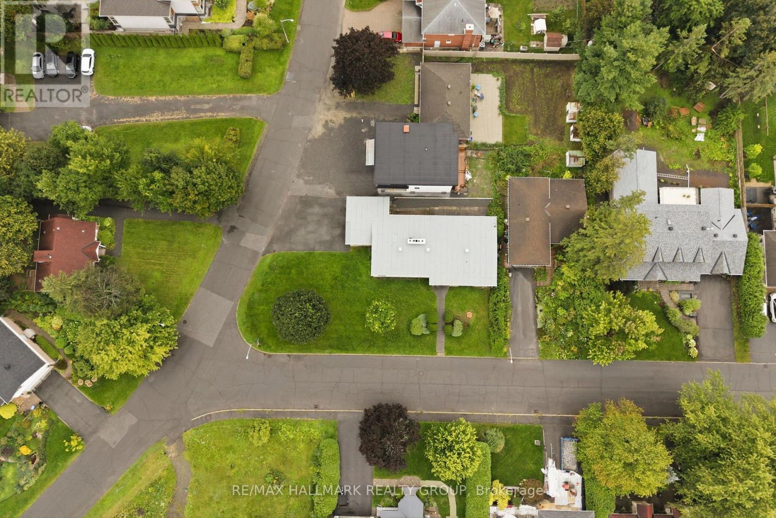 855 Mountainview Avenue, Ottawa, ON