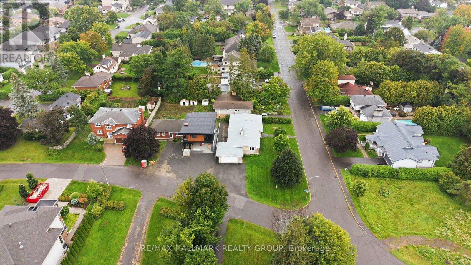 855 Mountainview Avenue, Ottawa, ON