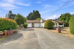 517 Hall Rd Qualicum Beach, BC V9K 1B7