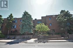 77 - 263 BOTANICA PRIVATE Ottawa, ON K1Y 4P9