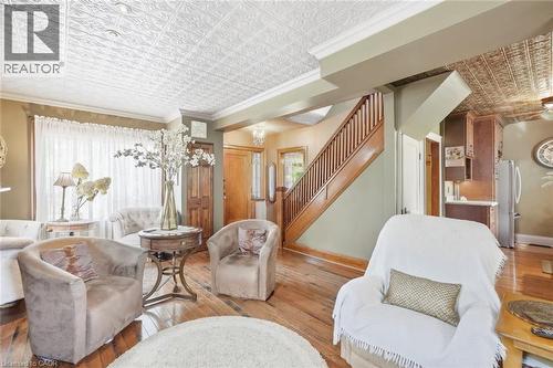 33 Tuxedo Avenue S, Hamilton, ON 