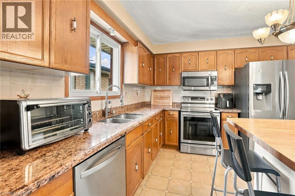 42 Lasila Court, Hamilton, ON