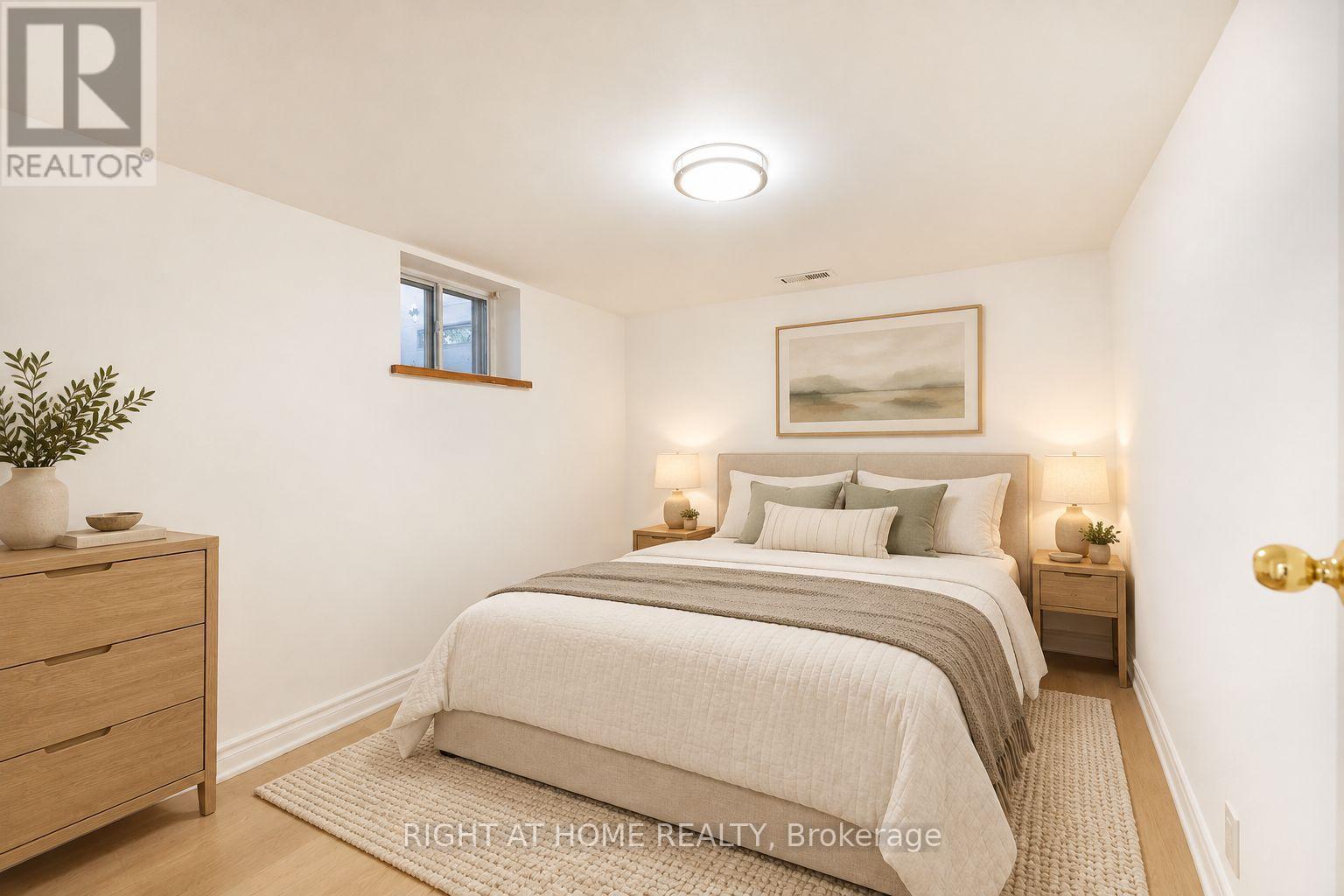 1480 Kenmuir Avenue, Mississauga, ON