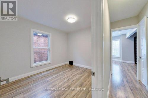 39 Holton Avenue N, Hamilton, ON 