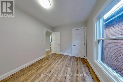 39 Holton Avenue N, Hamilton, ON 