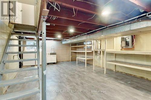 39 Holton Avenue N, Hamilton, ON 