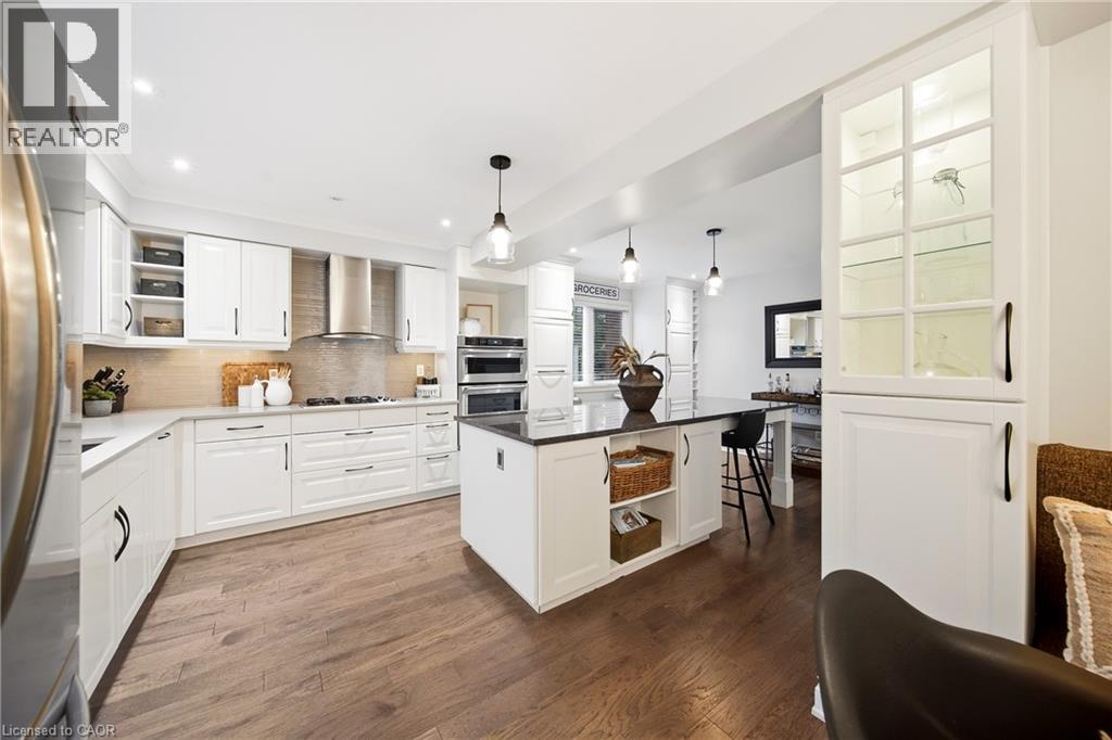 3277 Woodside Avenue, Burlington, ON