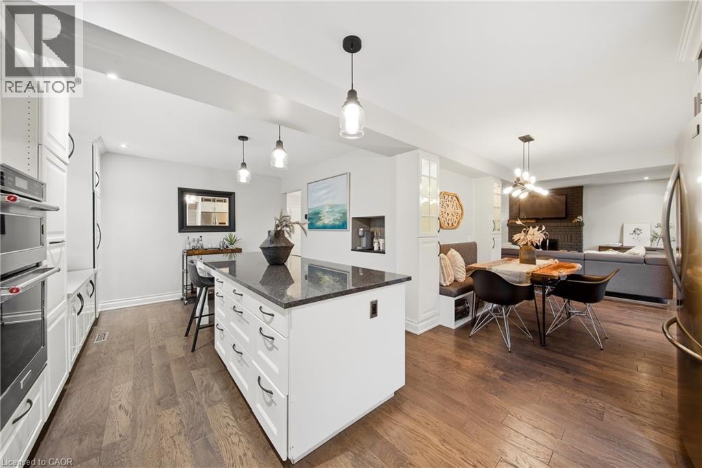 3277 Woodside Avenue, Burlington, ON