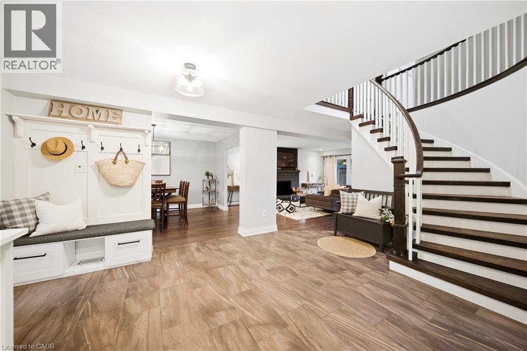 3277 Woodside Avenue, Burlington, ON