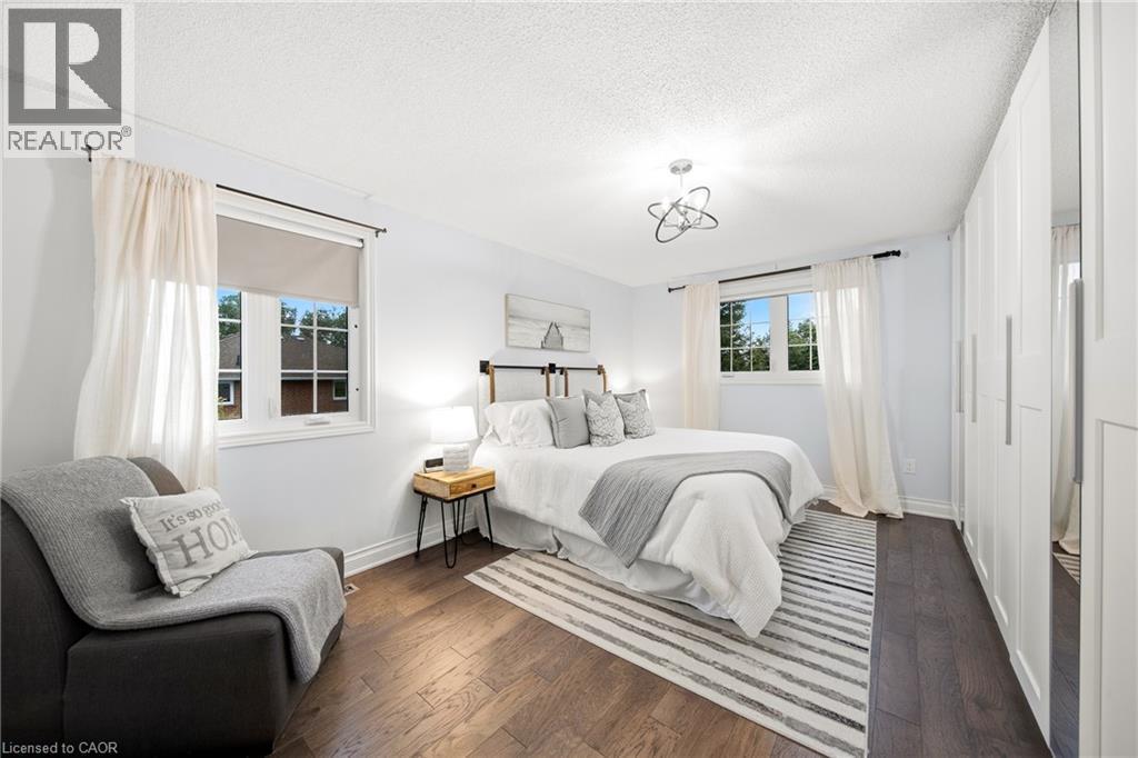 3277 Woodside Avenue, Burlington, ON